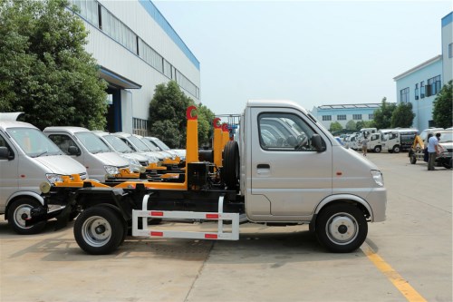 長(cháng)安4方CLW5031ZXXS5車(chē)廂可卸式垃圾車(chē)