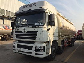 陜汽德龍F3000 40立方粉粒物料運輸車(chē)